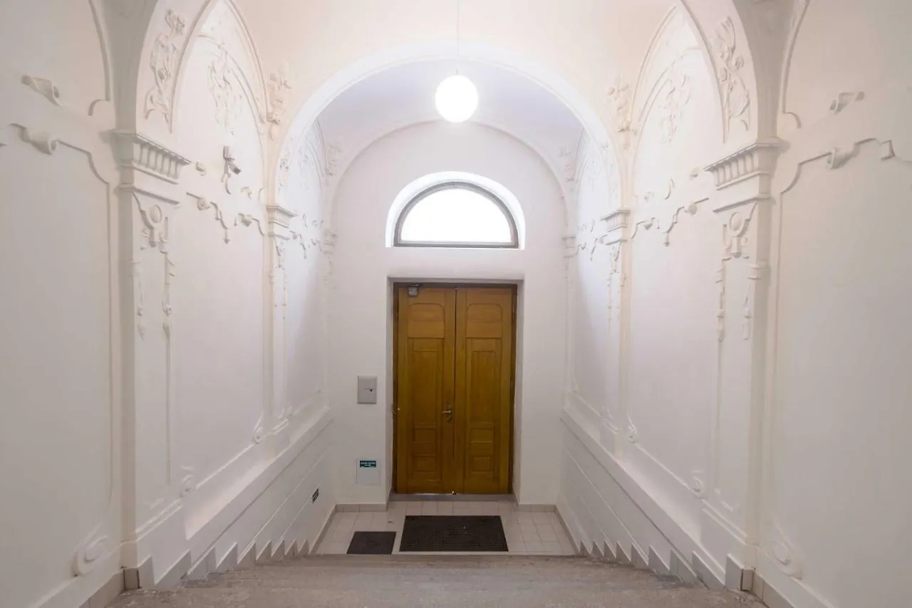 Ruterra Studio With Private Terrace Praga Apartament